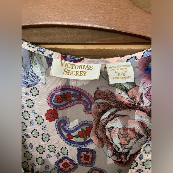 Vintage gold label Victoria’s Secret lounge - Picture 4 of 8